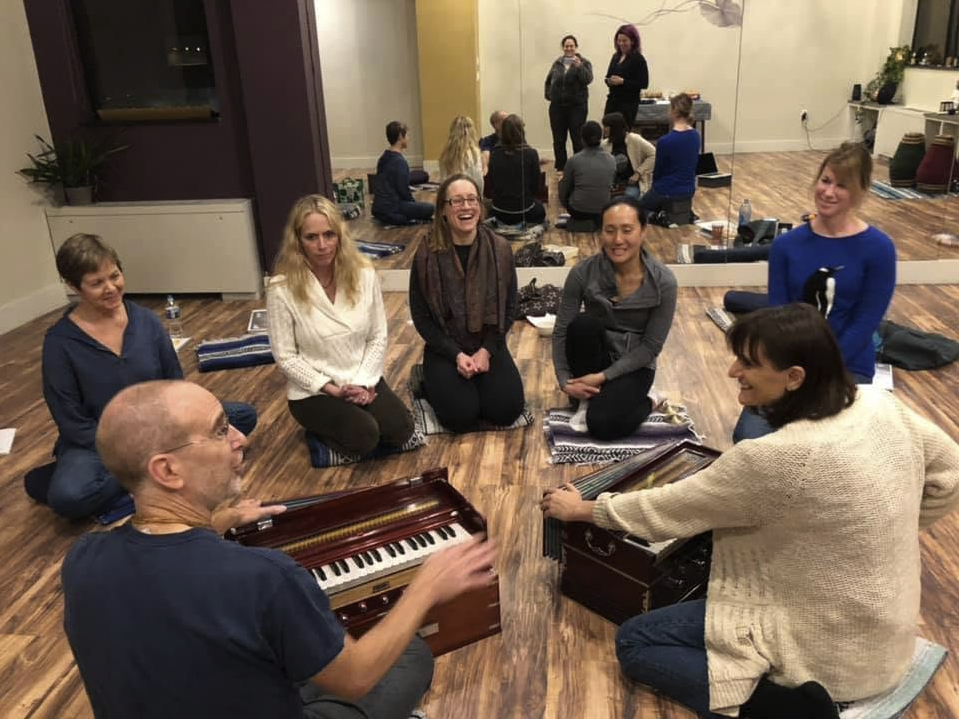 Hari YTT Harmonium